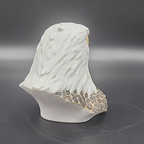 American Eagle Gallery Porcelain Bald Eagle Bust By Maruri USA 1983 E-8503 - Picture 5 of 8